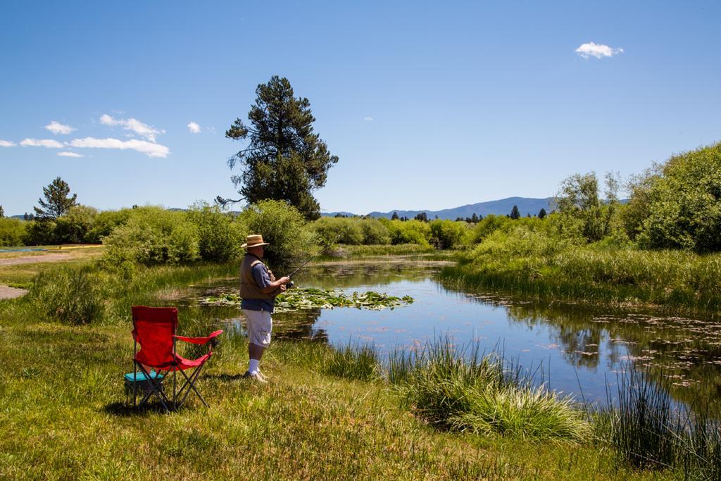 Bend-Sunriver Camping Resort Two-Bedroom Cabin 7 Экстерьер фото