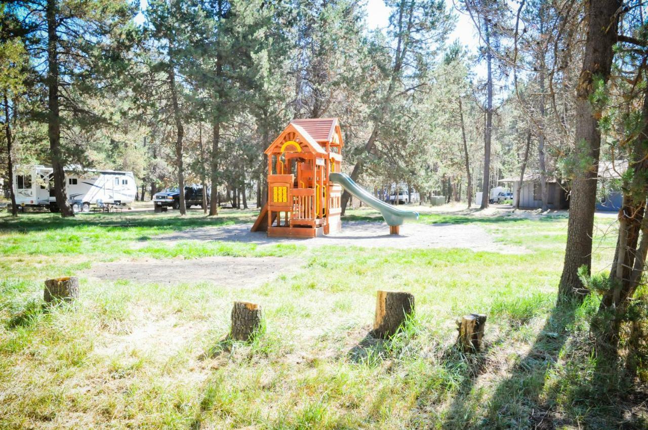 Bend-Sunriver Camping Resort Two-Bedroom Cabin 7 Экстерьер фото