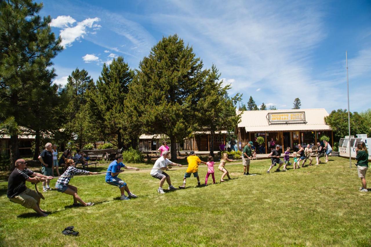 Bend-Sunriver Camping Resort Two-Bedroom Cabin 7 Экстерьер фото